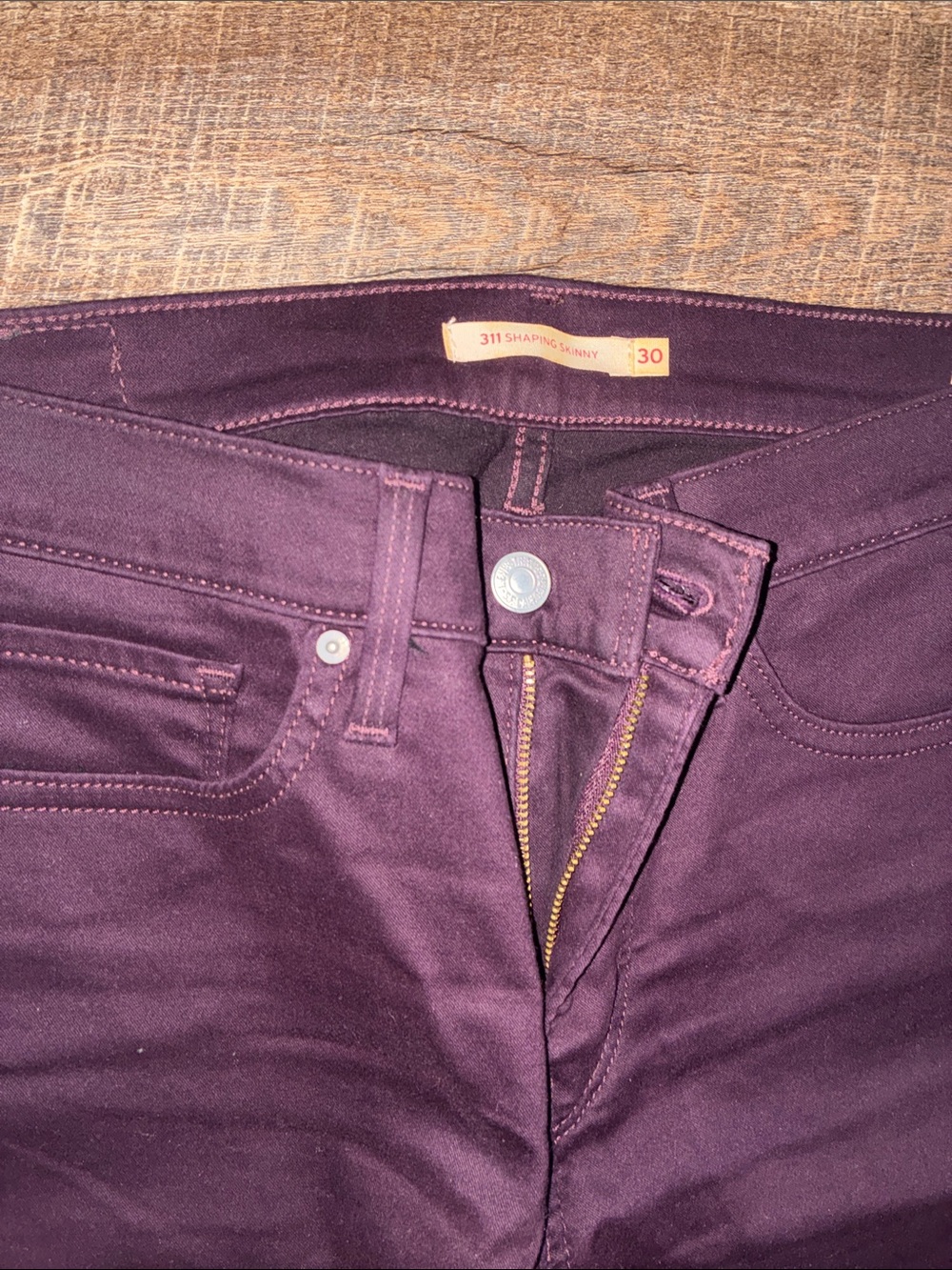 Levi's Women's Skinny Jeans - Deep Burgundy - Picture 4 of 5